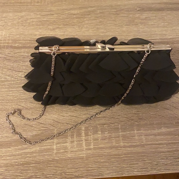 Black clutch - Picture 2 of 3